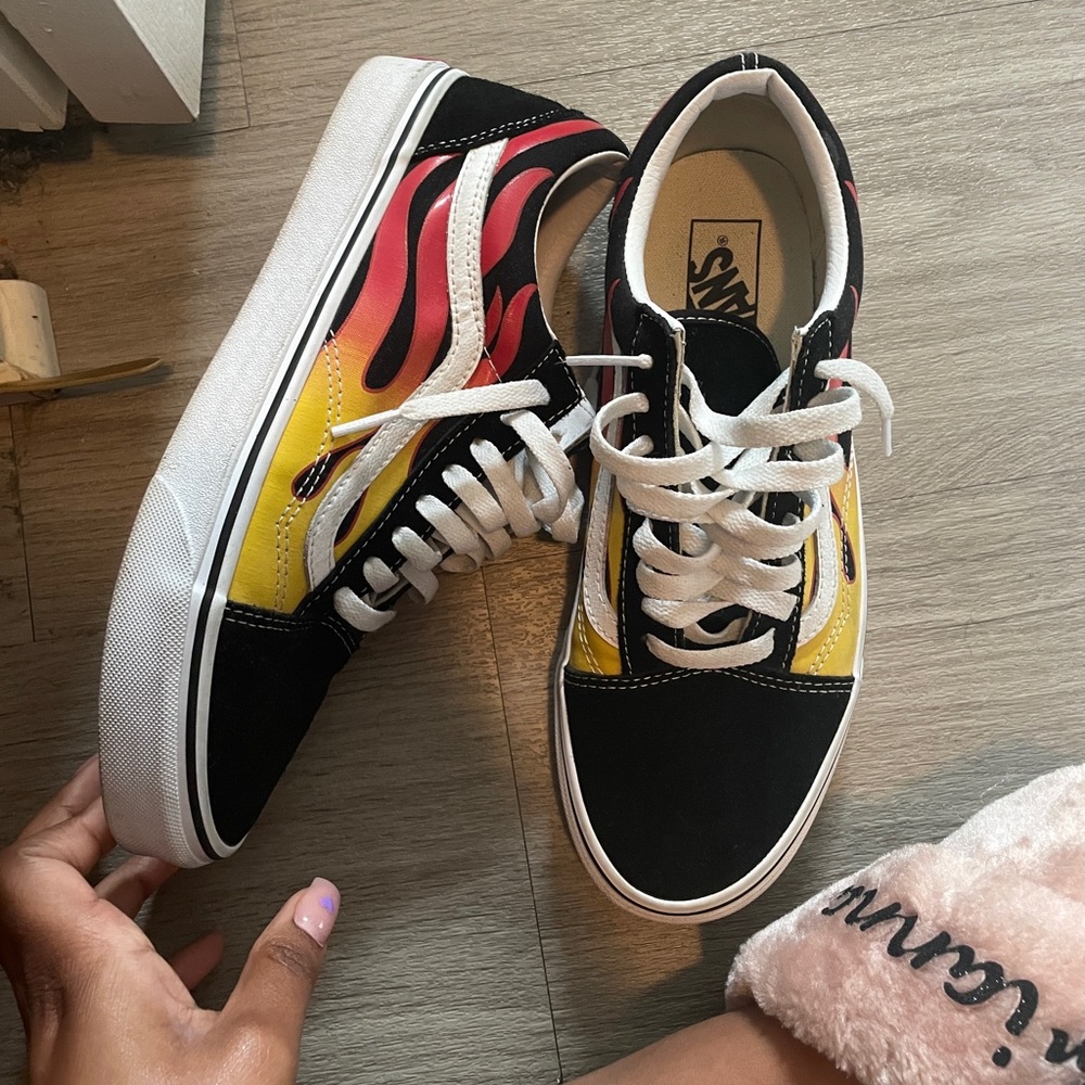 Flame 🔥 Vans